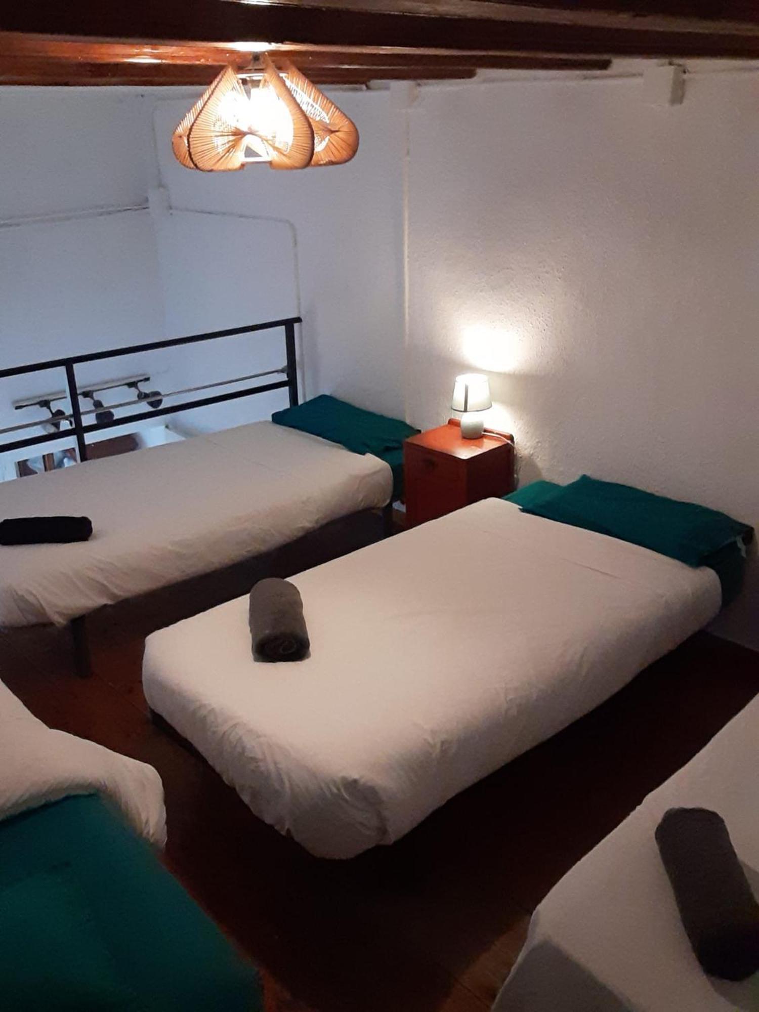 ברצלונה Habitacion Para Grupos Hasta 8 En Plena Rambla De Cataluna מראה חיצוני תמונה