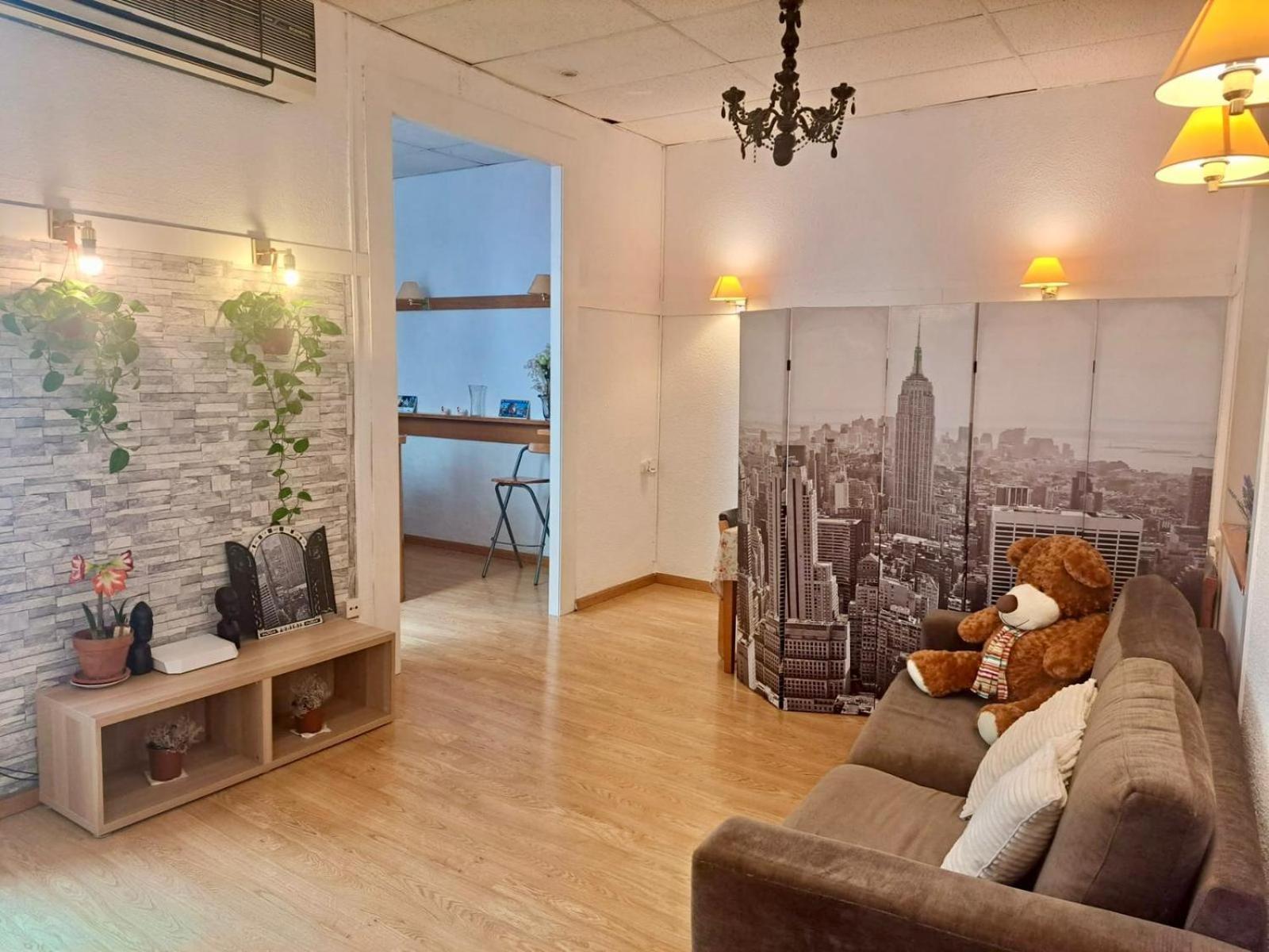 ברצלונה Habitacion Para Grupos Hasta 8 En Plena Rambla De Cataluna מראה חיצוני תמונה