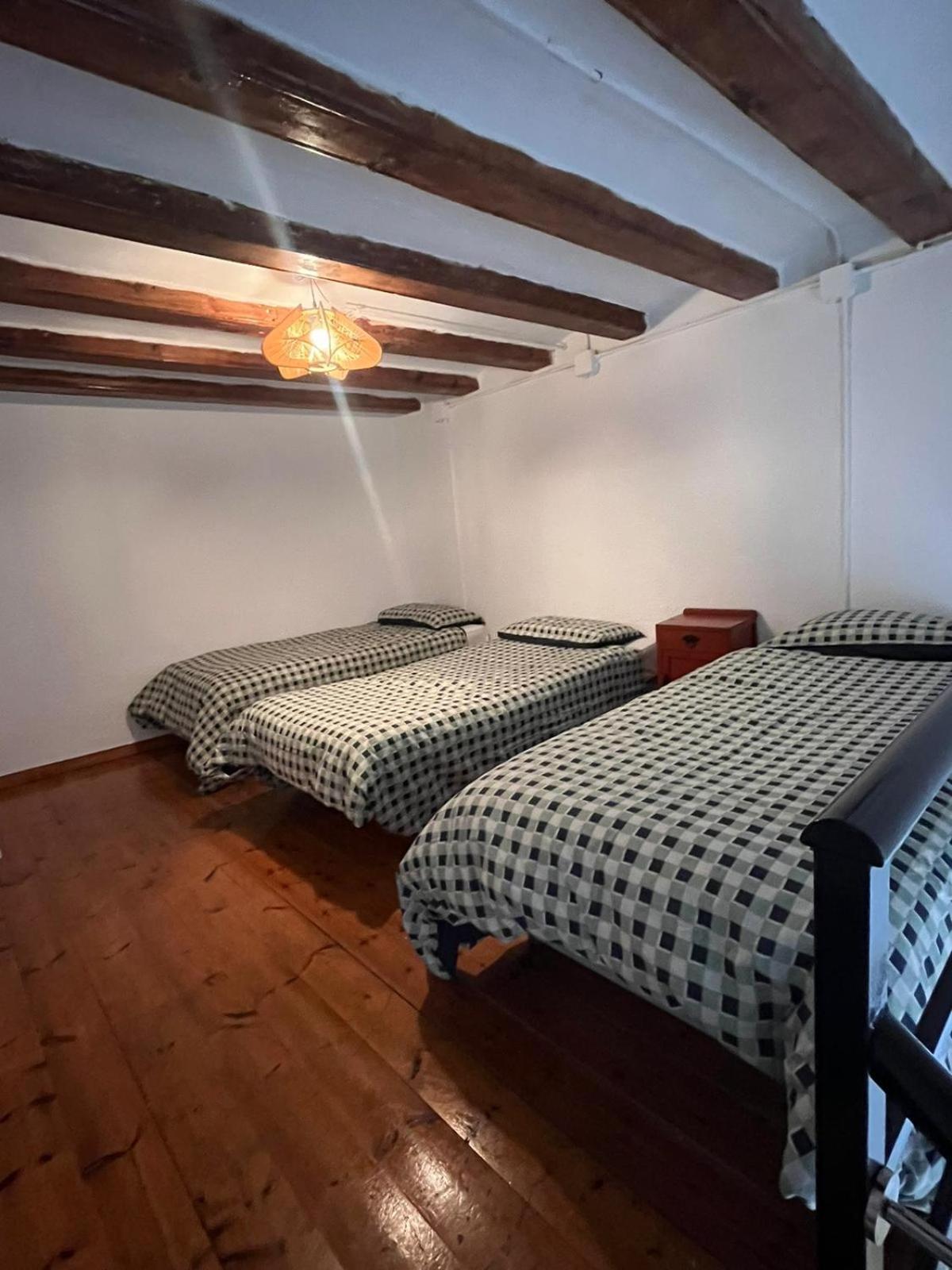 ברצלונה Habitacion Para Grupos Hasta 8 En Plena Rambla De Cataluna מראה חיצוני תמונה