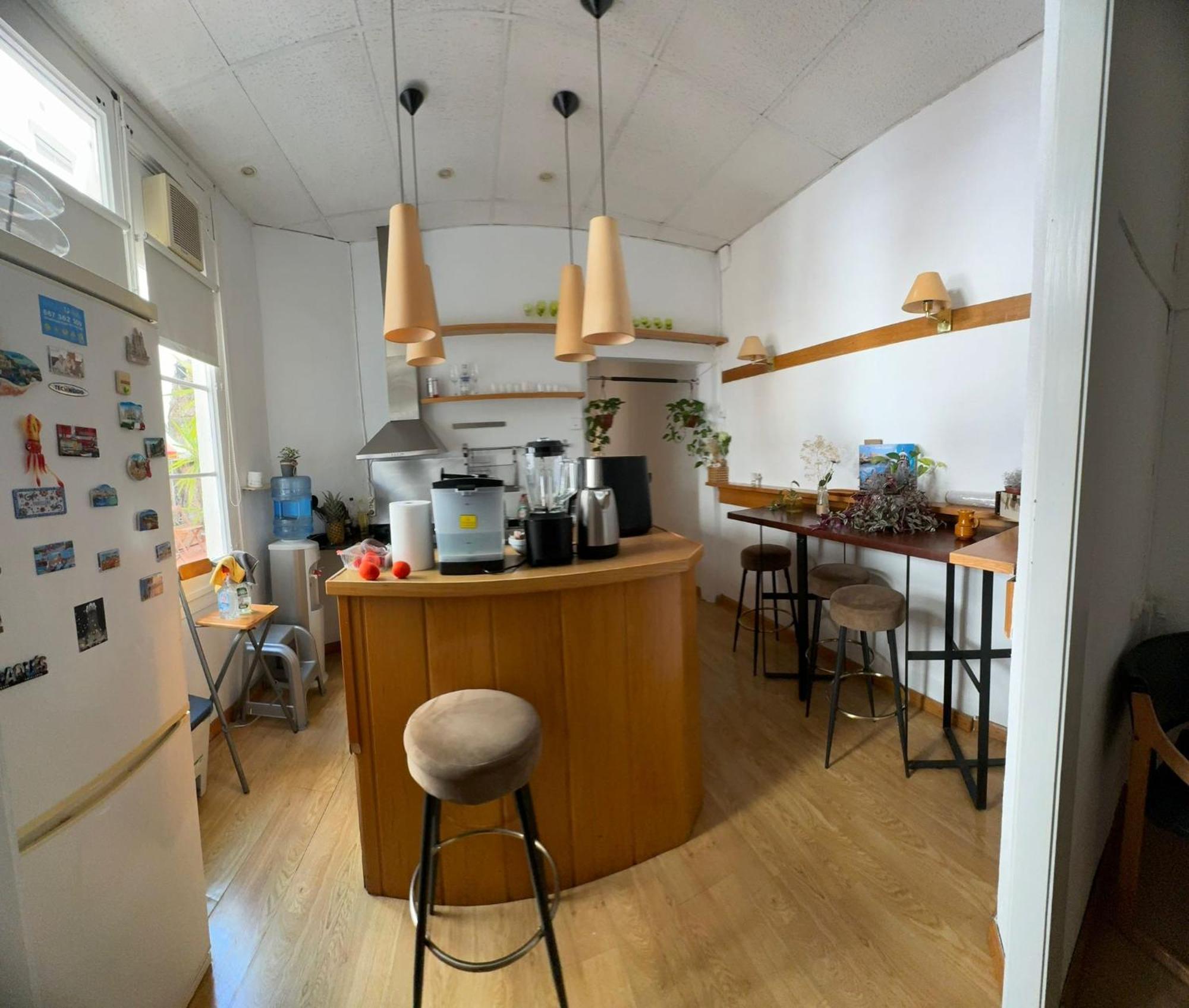 ברצלונה Habitacion Para Grupos Hasta 8 En Plena Rambla De Cataluna מראה חיצוני תמונה