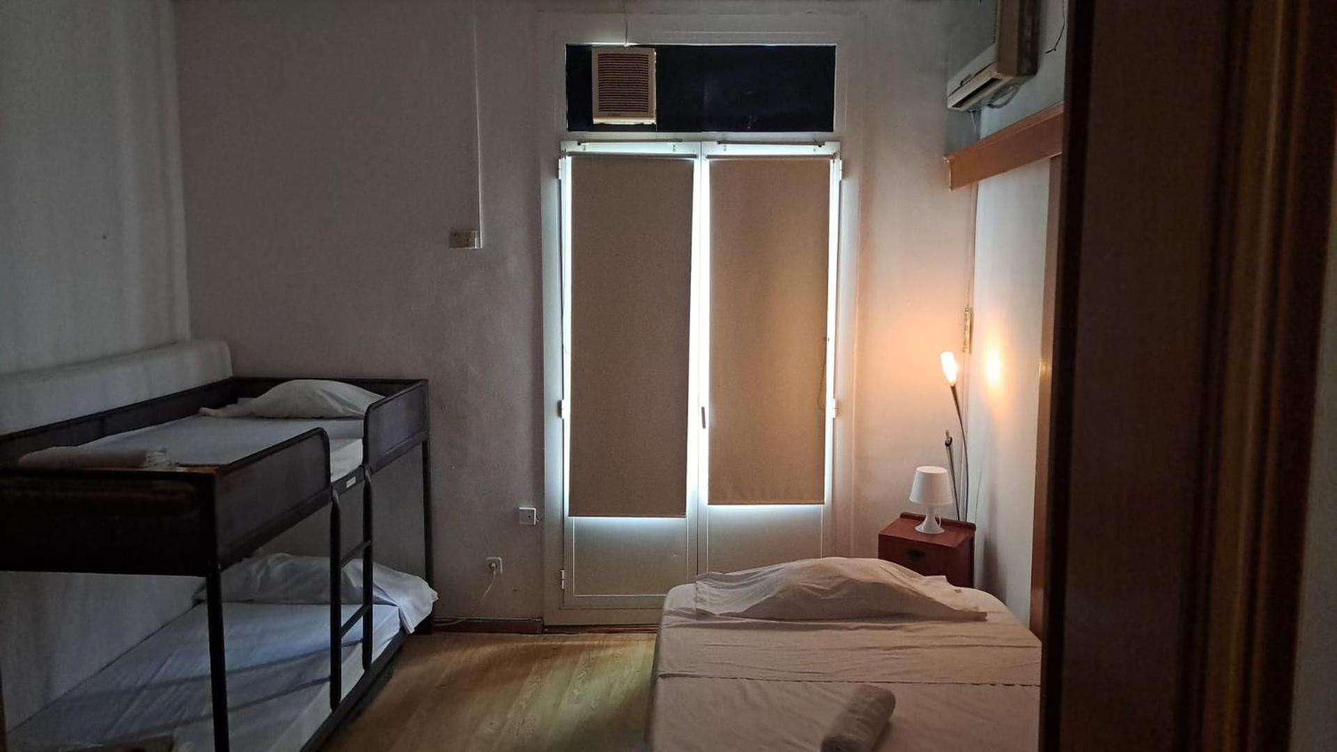 ברצלונה Habitacion Para Grupos Hasta 8 En Plena Rambla De Cataluna מראה חיצוני תמונה