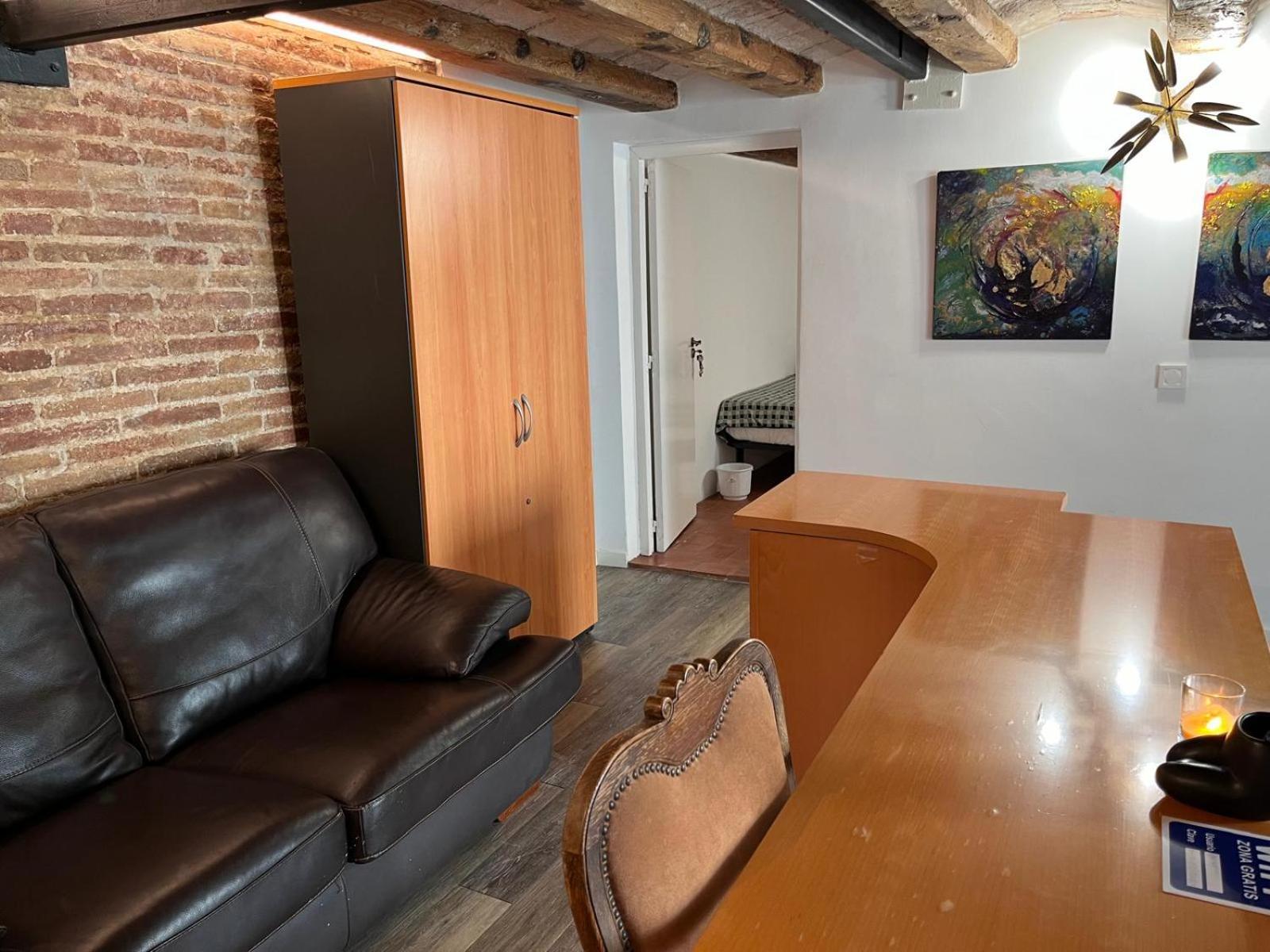 ברצלונה Habitacion Para Grupos Hasta 8 En Plena Rambla De Cataluna מראה חיצוני תמונה